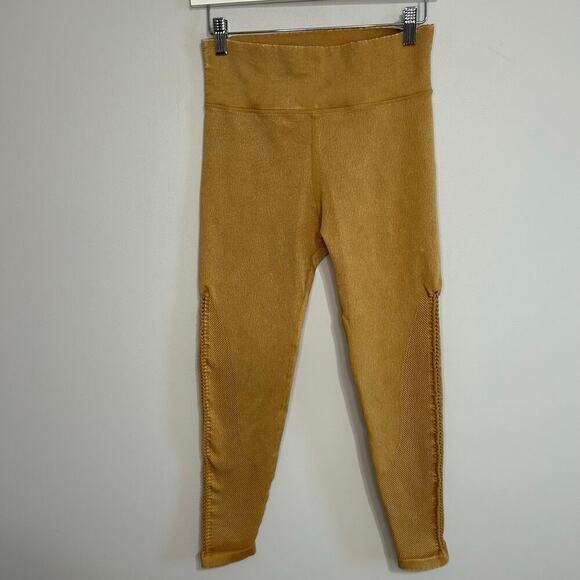 Aerie Offline Mustard Yellow Textured High Rise Leggings Women’s Size Medium - Picture 2 of 7